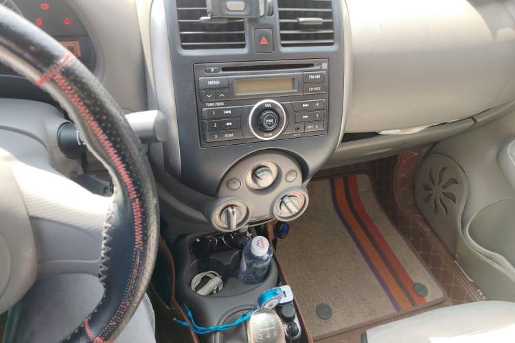 Used Nissan Sunny 2011 1.5XE Manual Comfort Edition Audio And AC Panel