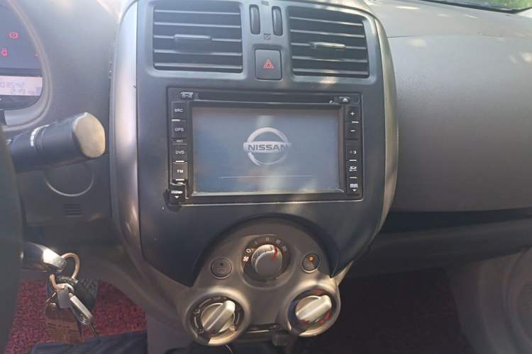 Used Nissan Sunny 2011 1.5XE CVT Comfort Edition Audio And AC Panel