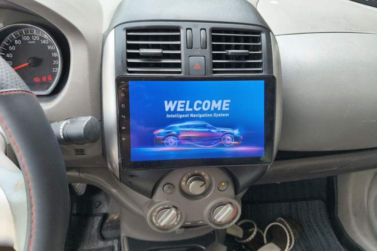 Used Nissan Sunny 2011 1.5XL CVT Luxury Edition Audio And AC Panel