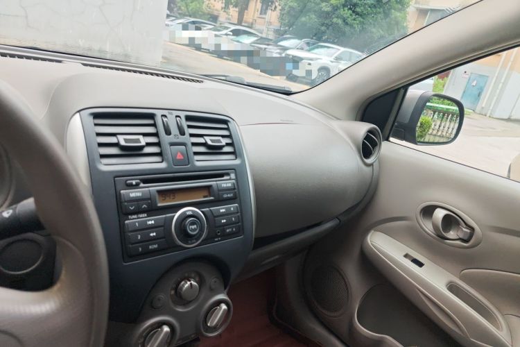 Used Nissan Sunny 2011 1.5XE Manual Comfort Edition Audio And AC Panel