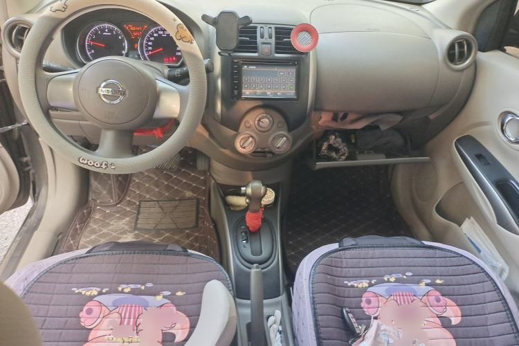 Used Nissan Sunny 2011 1.5XL CVT Luxury Edition Center Console