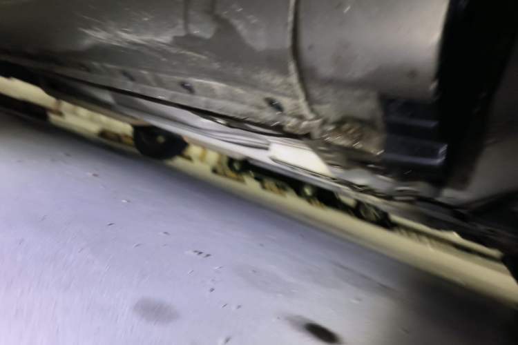 Used Nissan Sunny 2011 1.5XE Manual Comfort Edition Chassis Front Right