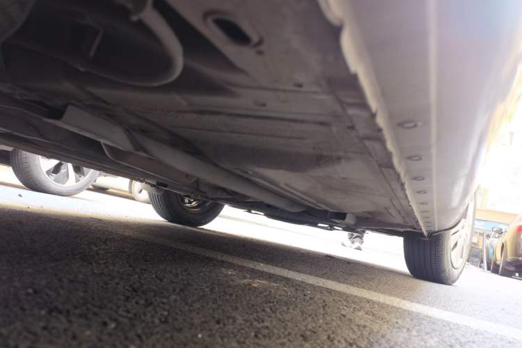 Used Nissan Sunny 2011 1.5XE Manual Comfort Edition Chassis Rear Right