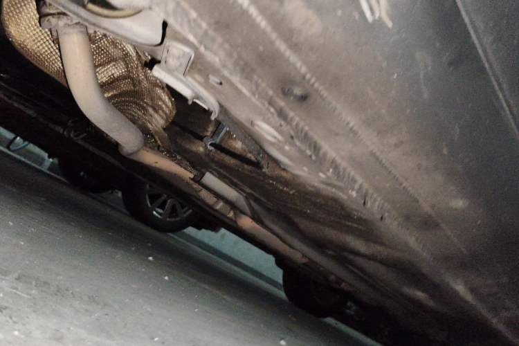 Used Nissan Sunny 2011 1.5XE Manual Comfort Edition Chassis Rear Right