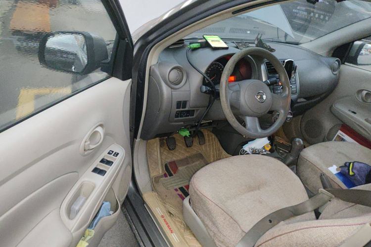 Used Nissan Sunny 2011 1.5XE Manual Comfort Edition Driver Seat