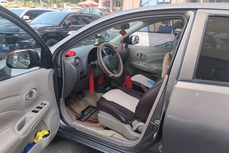 Used Nissan Sunny 2011 1.5XE Manual Comfort Edition Driver Seat