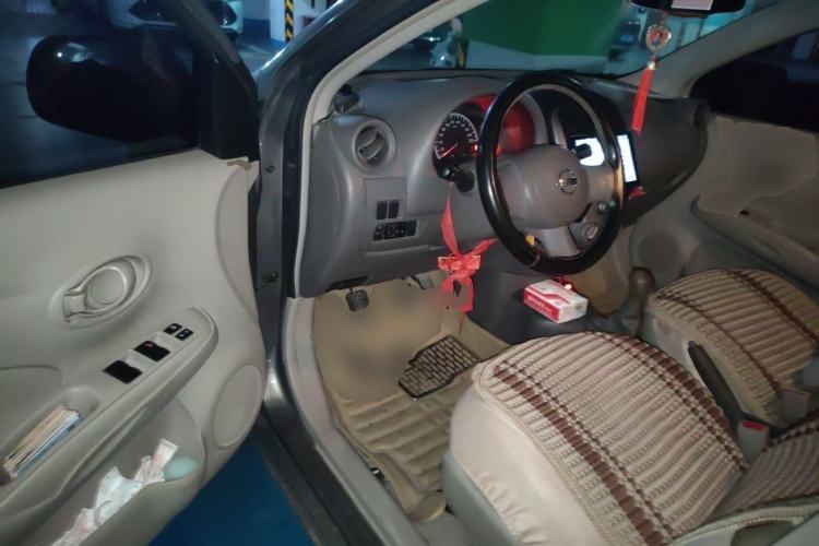 Used Nissan Sunny 2011 1.5XE Manual Comfort Edition Driver Seat
