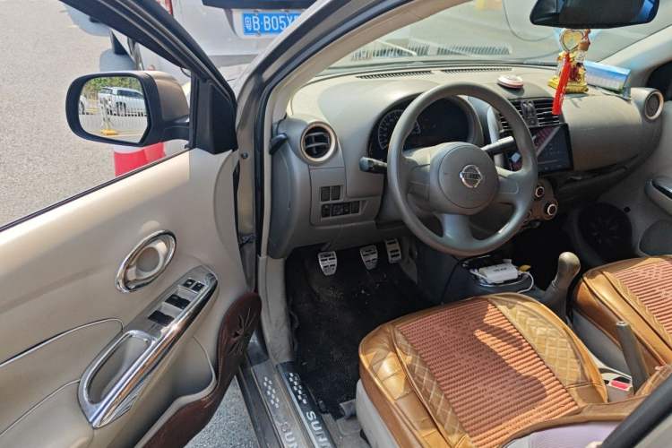 Used Nissan Sunny 2011 1.5XE Manual Comfort Edition Driver Seat