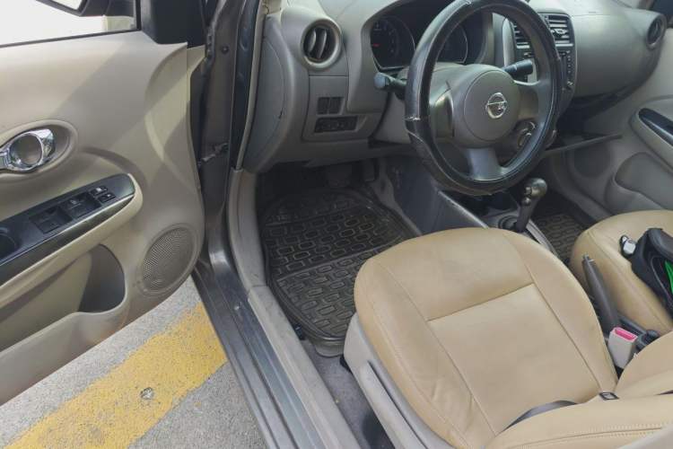 Used Nissan Sunny 2011 1.5XL CVT Luxury Edition Driver Seat