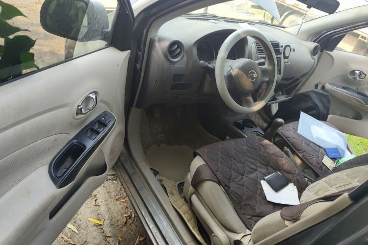 Used Nissan Sunny 2011 1.5XL Manual Deluxe Edition Driver Seat