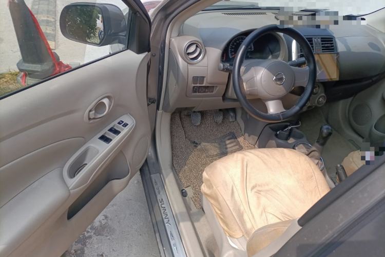 Used Nissan Sunny 2011 1.5XE Manual Comfort Edition Driver Seat