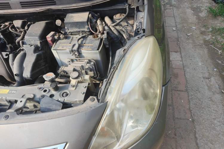 Used Nissan Sunny 2011 1.5XE CVT Comfort Edition Engine Bay Left