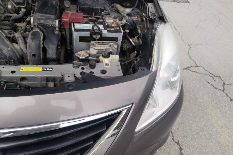 Used Nissan Sunny 2011 1.5XE CVT Comfort Edition Engine Bay Left