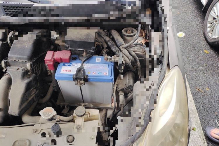 Used Nissan Sunny 2011 1.5XL Manual Deluxe Edition Engine Bay Left