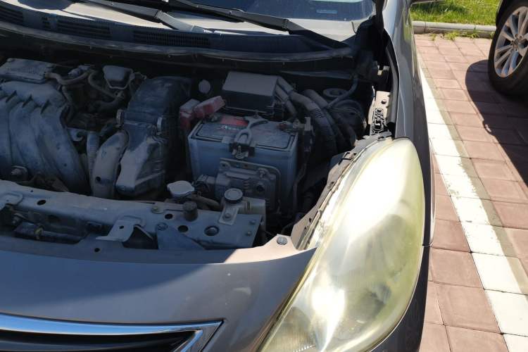 Used Nissan Sunny 2011 1.5XE CVT Comfort Edition Engine Bay Left
