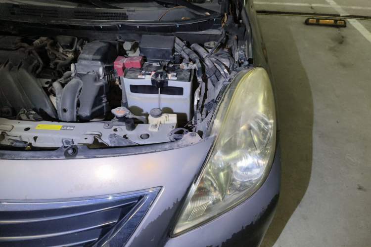 Used Nissan Sunny 2011 1.5XE Manual Comfort Edition Engine Bay Left