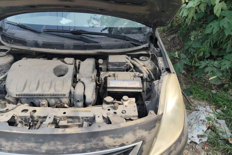 Used Nissan Sunny 2011 1.5XL Manual Deluxe Edition Engine Bay Left