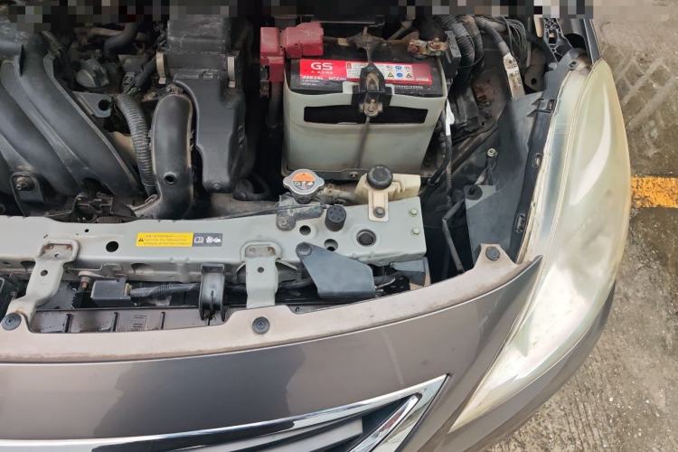 Used Nissan Sunny 2011 1.5XE Manual Comfort Edition Engine Bay Left