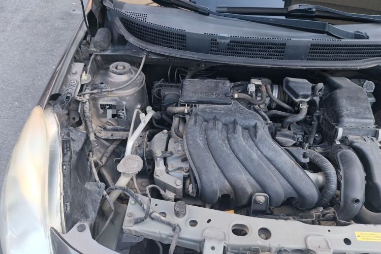 Used Nissan Sunny 2011 1.5XE Manual Comfort Edition Engine Bay Right