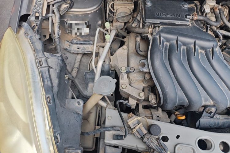 Used Nissan Sunny 2011 1.5XE Manual Comfort Edition Engine Bay Right