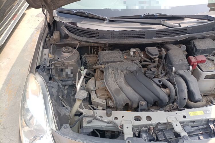 Used Nissan Sunny 2011 1.5XE Manual Comfort Edition Engine Bay Right