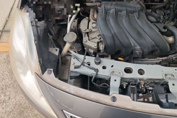 Used Nissan Sunny 2011 1.5XE Manual Comfort Edition Engine Bay Right