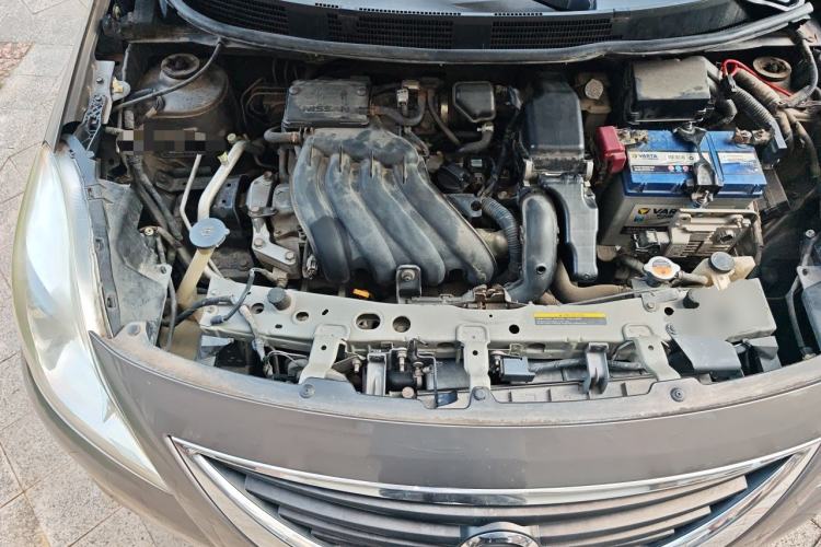 Used Nissan Sunny 2011 1.5XE CVT Comfort Edition Engine Bay