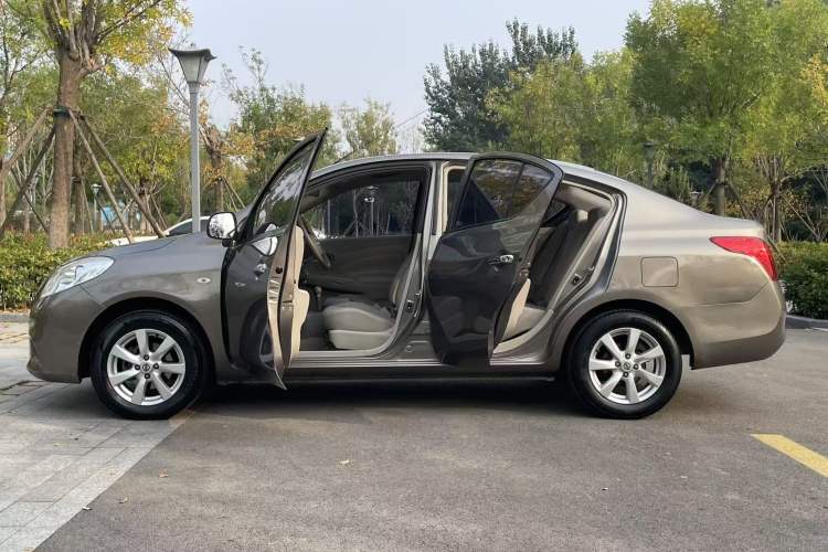Used Nissan Sunny 2011 1.5XE CVT Comfort Edition Exterior 7