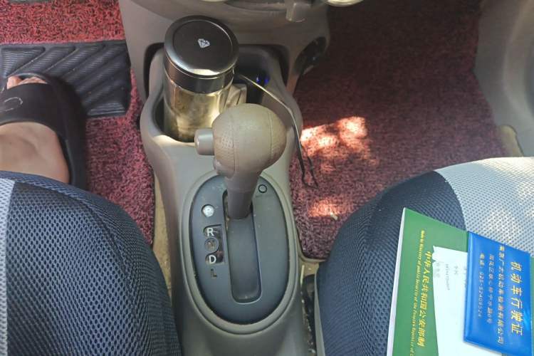 Used Nissan Sunny 2011 1.5XE CVT Comfort Edition Gear Lever