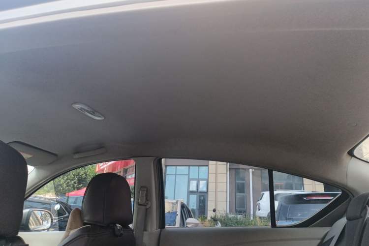 Used Nissan Sunny 2011 1.5XE Manual Comfort Edition Headliner