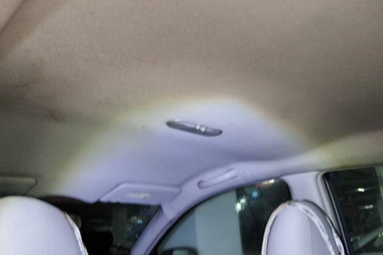 Used Nissan Sunny 2011 1.5XE Manual Comfort Edition Headliner