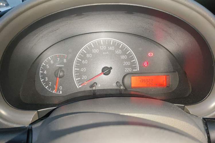Used Nissan Sunny 2011 1.5XE Manual Comfort Edition Instrument Cluster