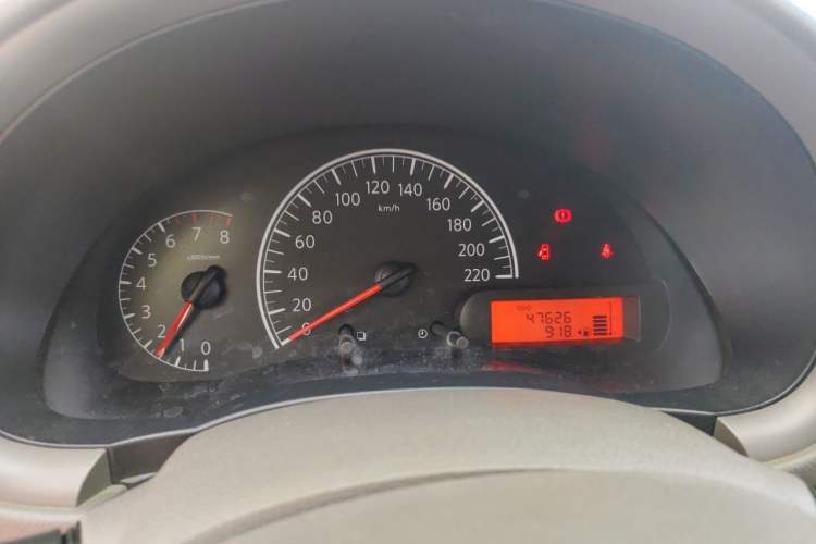 Used Nissan Sunny 2011 1.5XE Manual Comfort Edition Instrument Cluster