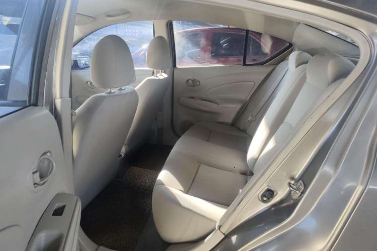 Used Nissan Sunny 2011 1.5XE CVT Comfort Edition Interior 1