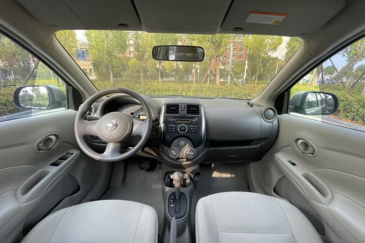 Used Nissan Sunny 2011 1.5XE CVT Comfort Edition Interior 1