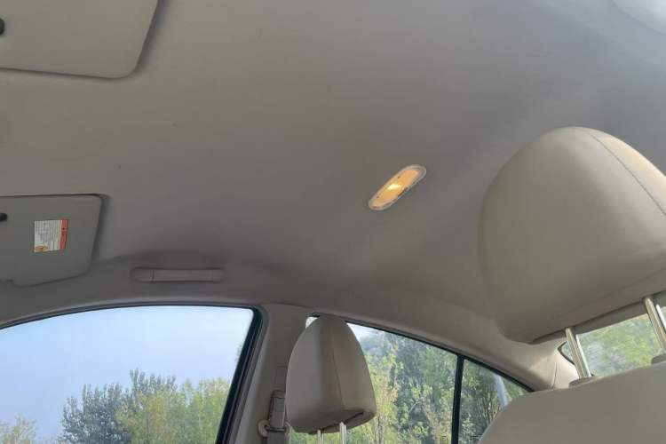 Used Nissan Sunny 2011 1.5XE CVT Comfort Edition Interior 7