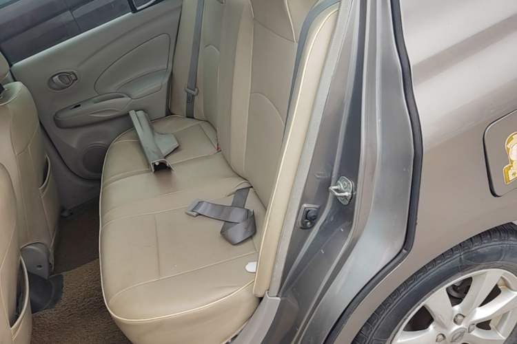 Used Nissan Sunny 2011 1.5XE CVT Comfort Edition Left Rear Seat
