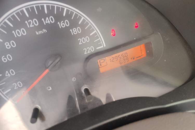 Used Nissan Sunny 2011 1.5XE CVT Comfort Edition Odometer Close Up