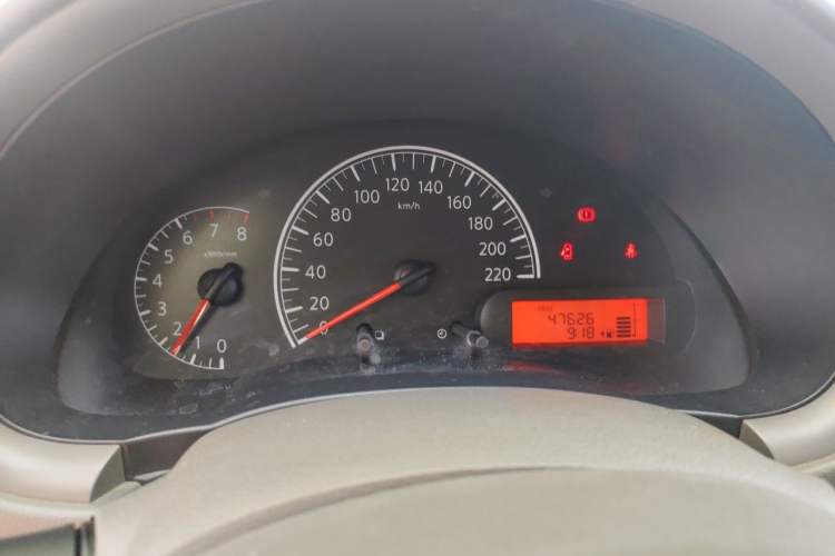 Used Nissan Sunny 2011 1.5XE Manual Comfort Edition Odometer Close Up