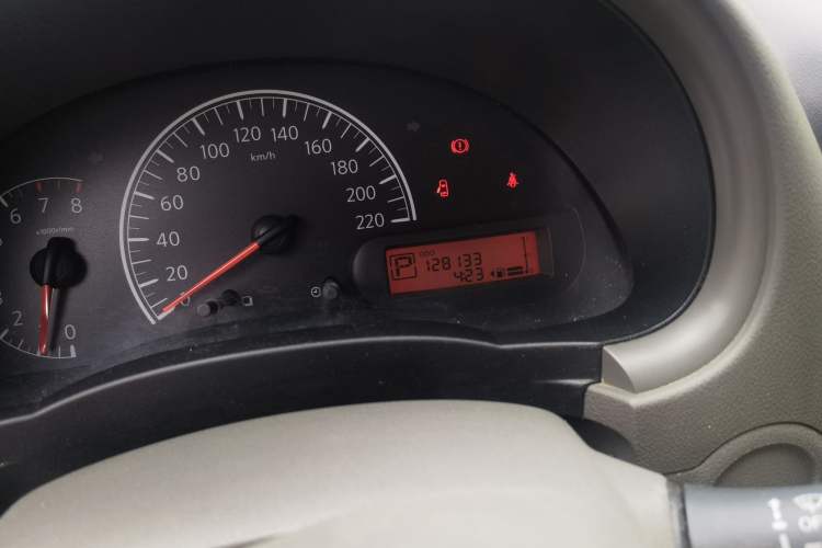 Used Nissan Sunny 2011 1.5XE CVT Comfort Edition Odometer Close Up