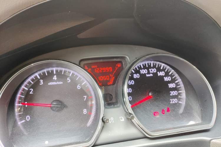 Used Nissan Sunny 2011 1.5XL Manual Deluxe Edition Odometer Close Up