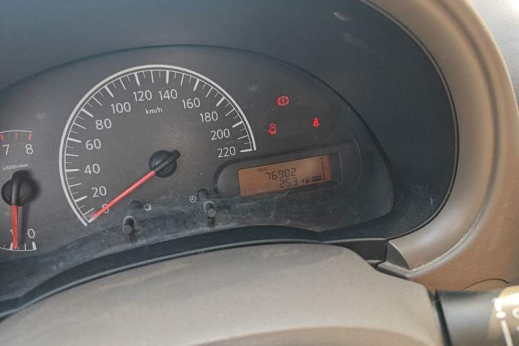 Used Nissan Sunny 2011 1.5XE Manual Comfort Edition Odometer Close Up