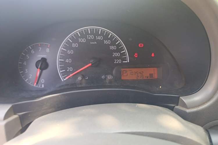 Used Nissan Sunny 2011 1.5XE CVT Comfort Edition Odometer Close Up