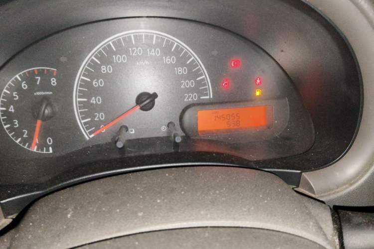 Used Nissan Sunny 2011 1.5XE Manual Comfort Edition Odometer Close Up
