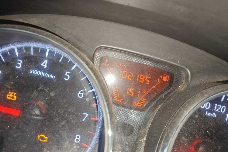 Used Nissan Sunny 2011 1.5XL Manual Deluxe Edition Odometer Close Up