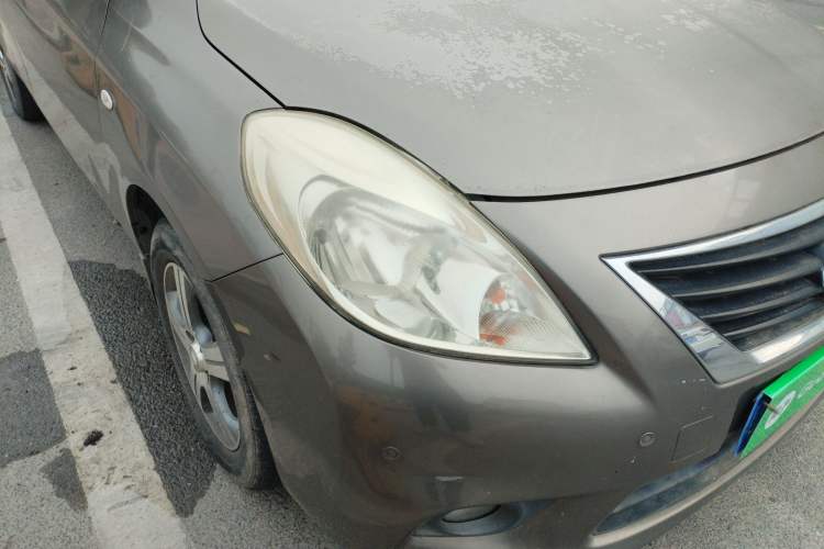 Used Nissan Sunny 2011 1.5XE Manual Comfort Edition Right Front Headlight
