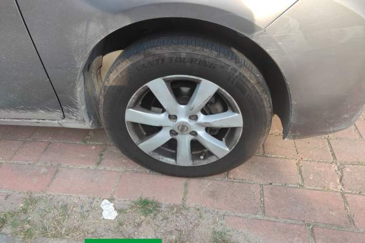 Used Nissan Sunny 2011 1.5XE CVT Comfort Edition Right Front Wheel Hub