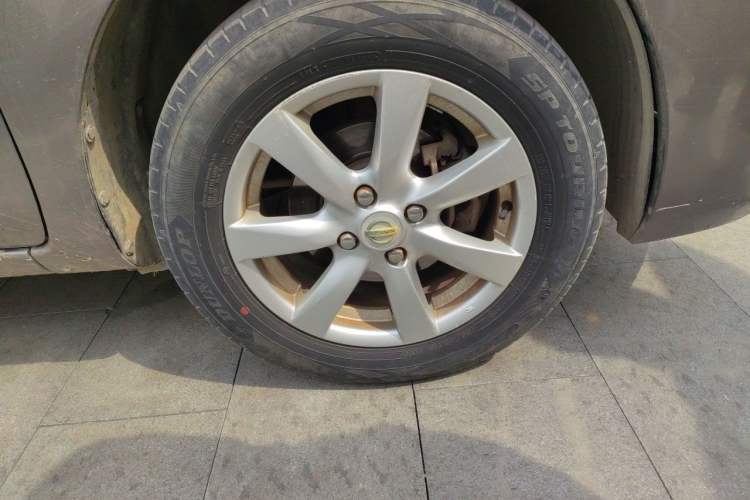 Used Nissan Sunny 2011 1.5XE Manual Comfort Edition Right Front Wheel Hub