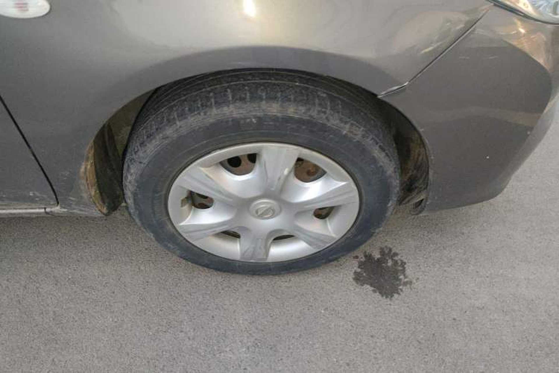 Used Nissan Sunny 2011 1.5XE Manual Comfort Edition Right Front Wheel Hub