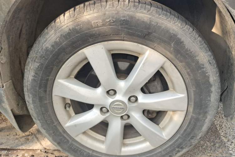 Used Nissan Sunny 2011 1.5XL CVT Luxury Edition Right Front Wheel Hub